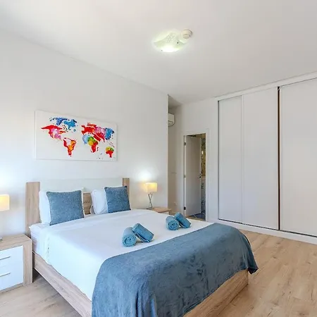 Διαμέρισμα Bright & Inviting 2-bedroom Apt, Marina