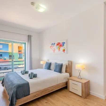 Bright & Inviting 2-bedroom Apt, Marina * Albufeira
