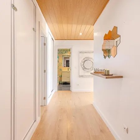 Bright & Inviting 2-bedroom Apt, Marina Apartamento