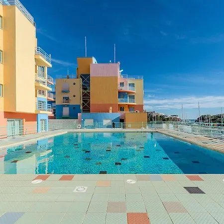 Bright & Inviting 2-bedroom Apt, Marina Apartment Albufeira