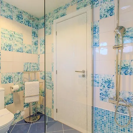 Bright & Inviting 2-bedroom Apt, Marina Apartamento *